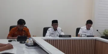 Sekda Kendal, Agus Dwi Lestari, memimpin kegiatan Rilis Pertumbuhan Ekonomi Kabupaten Kendal Triwulan II 2026 yang berlangsung di Ruang Ngesti Widhi Setda Kendal, Rabu, 9 September 2026. (Anik Kustiani/Lingkarjateng.id)