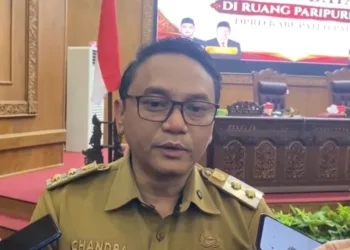 Pelaksana Tugas Bupati Pati, Risma Ardhi Chandra, usai menghadiri rpat paripurna di gedung DPRD Pati pada Senin, 14 September 2026. (Fahtur Rohman/Lingkarjateng.id)