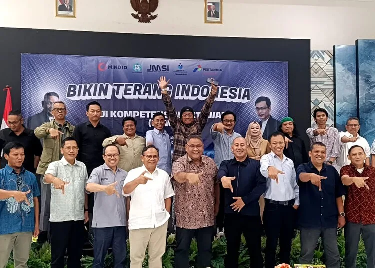 Ketua Umum JMSI, Teguh Santosa (depan tengah), saat menghadiri acara pembukaan UKW hasil kerja sama JMSI dan Pikiran Rakyat di Hall Dewan Pers, Jalan Kebon Sirih, Jakarta, Rabu, 30 September 2026. (Dok. For Lingkarjateng.id)