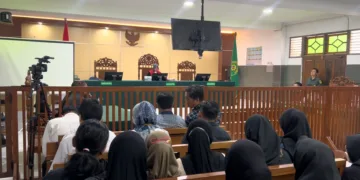 Suasana sidang praperadilan kasus dugaan kekerasan seksual di Padepokan Padang Ati di Pengadilan Negeri (PN) Pekalongan, Selasa (1/9/2026). Foto : Fahri Akbar/ Lingkar