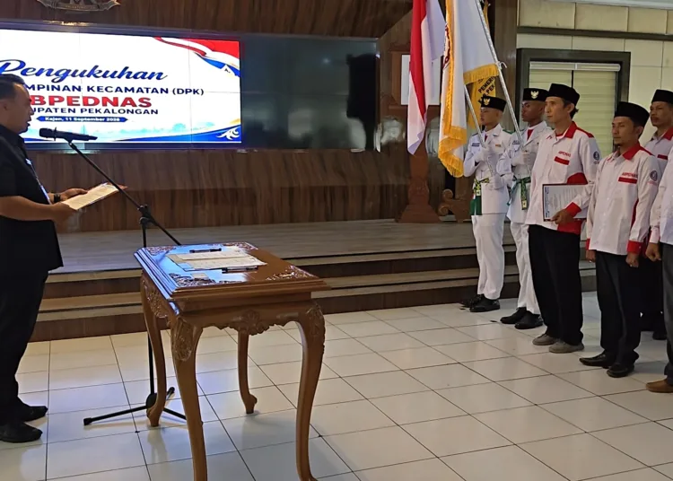 Pengukuhan perwakilan 19 Dewan Pimpinan Kecamatan (DPK) Abpednas Kabupaten Pekalongan di Aula Lantai 1 Setda Kabupaten Pekalongan, Jumat (11/9/2026). Foto : Fahri Akbar/Lingkar