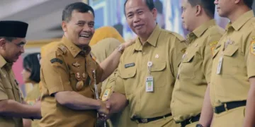 Gubernur Jawa Tengah, Ahmad Luthfi saat melantik dan mengambil sumpah/janji 22 pejabat Pemprov Jateng, di Gedung Gradhika Bhakti Praja Semarang, Senin, 21 September 2026. (Dok. Pemprov Jateng/Lingkarjateng.id)