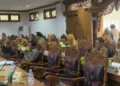 Sejumlah kursi pejabat tampak kosong saat rapat paripurna DPRD Pati dengan agenda penyampaian Nota Keuangan Rancangan Peraturan Daerah tentang Perubahan APBD Kabupaten Pati Tahun 2026, Senin, 14 September 2026. Ketidakhadiran sejumlah camat dan kepala OPD tersebut kini akan ditelusuri Inspektorat Daerah Kabupaten Pati. (Fahtur Rohman/Lingkarjateng.id)