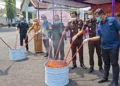 Kejaksaan Negeri Kabupaten Pekalongan memusnahkan barang bukti dari 22 perkara yang telah berkekuatan hukum tetap (inkracht) dalam kegiatan di Kejari Kabupaten Pekalongan, Selasa, 29 September 2026. (Fahri Akbar/Lingkarjateng.id)