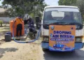 BPBD Rembang melakukan droping air bersih ke wilayah terdampak kekeringan. (Vicky Rio/Lingkarjateng.id)