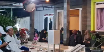 Kondisi rumah duka Mozza Axillia Gunarsa di Dusun Gebugan, Desa Gebugan, Kecamatan Bergas, Kabupaten Semarang sudah dipenuhi pelayat, Jumat, 4 September 2026 malam. (Hesty Imaniar/Lingkarjateng.id)