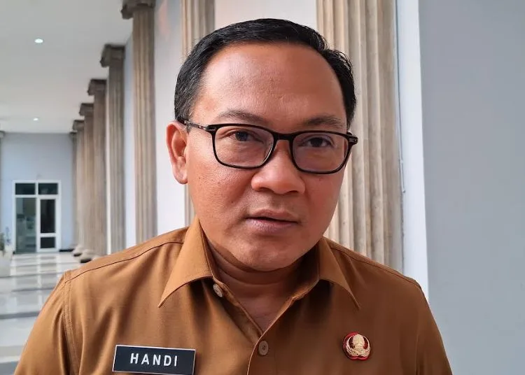 Sekretaris Daerah Kota Semarang Handi Priyanto saat diwawancarai awak media, Selasa, 22 September 2026. (Syahril Muadz/Lingkarjateng.id)