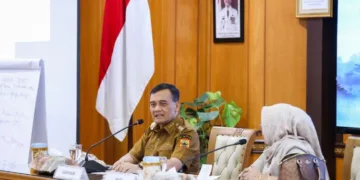 Gubernur Jawa Tengah, Ahmad Luthfi, dalam rapat bersama pengurus Himpunan Kerukunan Tani Indonesia (HKTI), di Kantor Gubernur Jateng, Selasa 20 Oktober 2026. (Humas Pemprov Jateng)
