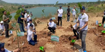 Penanaman 2.500 Pohon Aren di Industropolis Batang, Jaga Ekosistem Hijau. Foto :Dok.Pemkab Batang/Lingkar