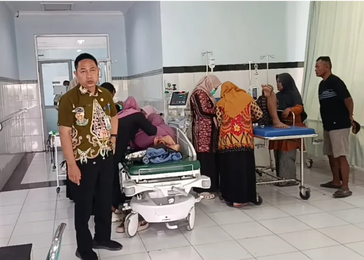 Suasana ruang IGD RS Samin Surosentiko Randublatung. Foto : Lingkar Network/Hanafi
