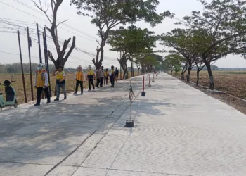 Proyek Betonisasi Ruas Jalan Randublatung-Cepu Capai 92 Persen. Foto : Lingkar Network/Hanafi