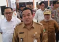 Bupati Blora, Arief Rohman, memberi keterangan kepada wartawan di sela-sela penyerahan operasional dan sosialisasi penataan pedagang Pasar Ngawen, Selasa, 13 Oktober 2026. (Eko Wicaksono/Lingkarjateng.id)