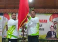 Bupati Grobogan, Setyo Hadi (kanan), saat melepas atlet untuk ajang Porprov Jateng XVII DI Pendopo Kabupaten Grobogan, Minggu, 18 Oktober 2026. (Dok. Setda Grobogan/Lingkarjateng.id)