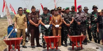 Bupati Kendal, Dyah Kartika Permanasari, saat menghadiri pembukaan TMMD Sengkuyung di Desa Tejorejo, Kecamatan Ringinarum, Selasa, 13 Oktober 2026. (Anik Kustiani/Lingkarjateng.id)