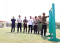 Bupati Kudus, Sam'ani Intakoris, saat membuka TMMD Sengkuyung Tahap IV di Desa Temulus, Kecamatan Mejobo, Selasa, 13 Oktober 2026. (Nisa Hafidzotus S./Lingkarjateng.id)