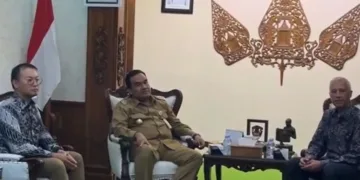 Bupati Blora, Arief Rohman (tengah), menemui calon investor Jepang dari Toho Gas terkait rencana pembangunan pabrik biometan. (dok for Lingkarjateng.id)