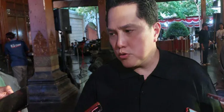 Ketua Umum PSSI Erick Thohir saat ditemui awak media di Balai Kota Solo, Senin (12/10/2026). Foto : IST/Lingkar