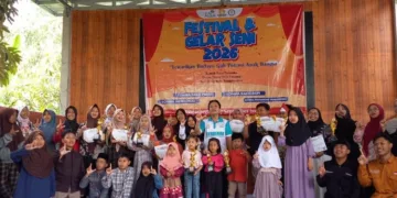 Para peserta dan pemenang lomba Festival & Gelar Seni di Rumah Baca Purnama Desa Luwung, Kabupaten Banjarnegara, Rabu, 14 Oktober 2026. (dok for Lingkarjateng.id)