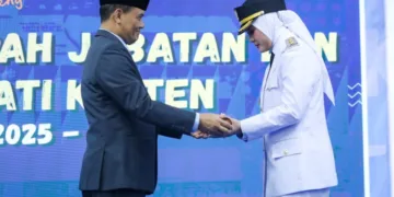 Gubernur Jawa Tengah Ahmad Luthfi melantik Mahanni Yulindha Pratiwi sebagai Wakil Bupati Klaten di Grhadhika Bhakti Praja, Semarang, Senin, 12 Oktober 2026. (Humas Pemprov Jateng/Lingkarjateng.id)