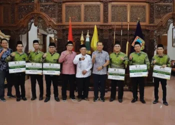 Pemerintah Kabupaten Kudus memberikan apresiasi terhadap Kontingen Kudus yang berprestasi di MTQ Nasional 2026 di Pendopo Kabupaten Kudus, Jumat, 2 Oktober 2026. (Nisa Hafizhotus Syarifa/Lingkarjateng.id)