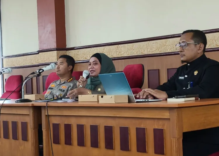 Terjunkan Tim Terpadu Perlinsos Digital, Pemkab Batang Pastikan Penerima Bansos Tepat Sasaran. Foto :Dok.Pemkab Batang/Lingkar
