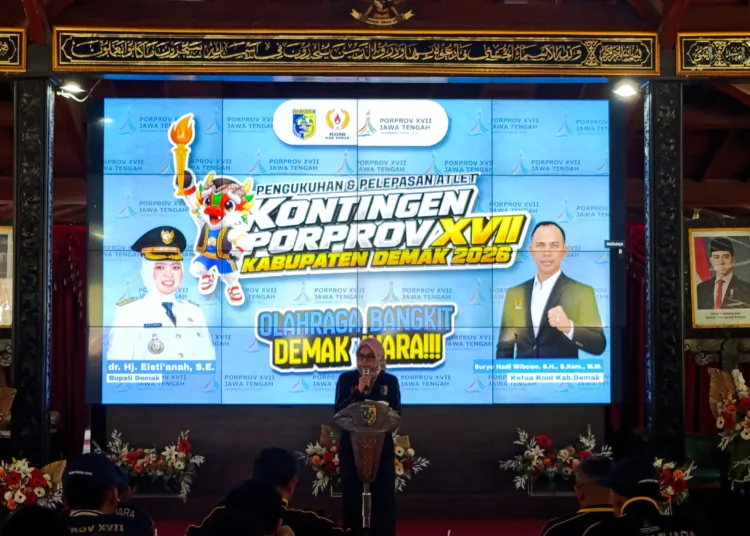 Pelepasan Atlet Kontingen Demak menuju Porprov XVII Jawa Tengah 2026, di Pendopo kabupaten Demak pada Selasa (13/10). Foto : Lingkar Network/Burhan