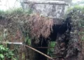POTRET: Kondisi jembatan di Desa Ngroto, Kecamatan Reban, Kabupaten Batang terputus karena tak kuat menahan debit air akibbat hujan deras pada Sabtu, 24 Oktober 2026. (dok for Lingkarjateng.id)