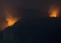 Tampak api berkobar di lereng Gunung Lawu, Kabupaten Karanganyar. (Antara/Lingkarjateng.id)