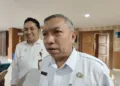 Kepala Dinkes Kabupaten Rembang, Ali Syofii, saat diwawancarai, Senin, 12 Oktober 2026. (Vicky Rio/Lingkarjateng.id)