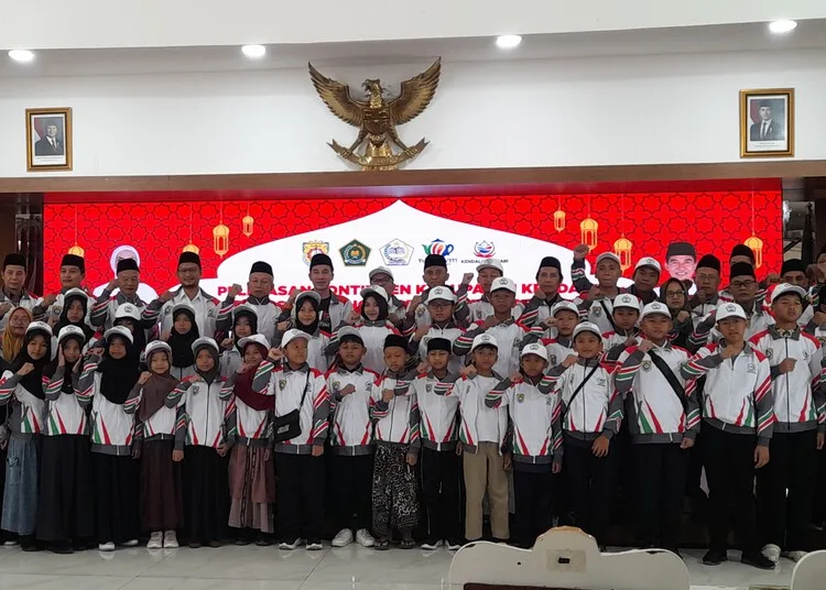 Pelepasan kontingen Kendal untuk mengikuti Porsadin Jateng di Pendopo Tumenggung Bahurekso Kendal, Jumat, 9 Oktober 2026. (Anik Kustiani/Lingkarjateg.id)