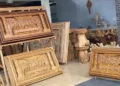 POTRET: Sentra mebel ukir Mulyoharjo, Kabupaten Jepara. (Tomi Budianto/Lingkarjateng.id)