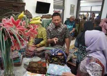Peserta Rapat Kerja Daerah (Rakerda) Forum Pusakada se-Indonesia mengunjungi Museum Batik Kota Pekalongan, Kamis, 15 Oktober 2026. (Fahri Akbar/Lingkarjateng.id)