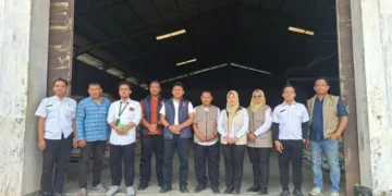 Disdagkop dan UKM Kabupaten Kendal bersama tim gabungan mengunjungi salah satu penggilingan padi di Kecamatan Brangsong pada Rabu, 14 Oktober 2026. (dok for Lingkarjateng.id)