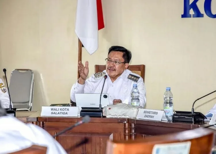 Wali Kota Salatiga, Robby Hernawan, saat mengukuti rapat pengendalian Operasional Kegiatan (POK) Tingkat Kota Salatiga di Kantor Setda, Rabu, 28 Oktober 2026. (Dok Prokompim Setda Salatiga/Lingkarjateng.id)