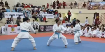 Kejuaraan Terbuka Karate Pelajar Kabupaten Semarang I di Gedung Serbaguna Pandanaran Wujil, di Kecamatan Bergas, Kabupaten Semarang. Foto: Lingkar Network/Hesty