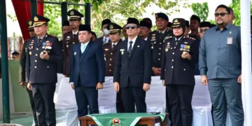 Plt Bupati Pekalongan, Sukirman, menghadiri peringatan HUT ke-81 TNI di Makodim 07/10 Pekalongan, Kota Pekalongan, Senin, 5 Oktober 2026. (Humas Pemkab Pekalongan/Lingkarjateng.id)