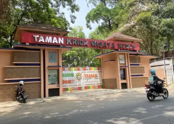 Taman Krida yang berada di Kompleks GOR Bung Karno, Kelurahan Wergu Wetan, Kecamatan Kudus, Kabupaten Kudus. (Nisa Hafidzotus S./Lingkarjateng.id)