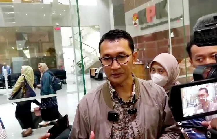 Juru Bicara KPK Budi Prasetyo saat memberikan keterangan kepada awak media pada Selasa (20/10/2026). Foto : tangkapan layar