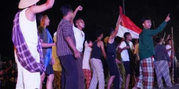 Penampilan drama teatrikal peringatan pertempuran 3 Oktober 2945 di Monumen Juang Kota Pekalongan, Sabtu, 3 Oktober 2026. (Fahri Akbar/Lingkarjateng.id)