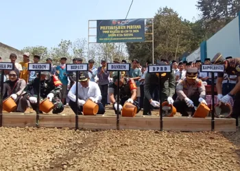 TMMD Ke-130 di Lapangan Desa Sembung, Kecamatan Banyuputih, Kabupaten Batang, Selasa (13/10/2026). Foto: Dok.Pemkab Batang/Lingkar