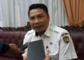 Kepala Disdikbud Kendal, Yanuar Fatoni, saat diwawancarai di kantornya, Senin, 19 Oktober 2026. (Anik Kustiani/Lingkarjateng.id)