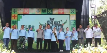 Bupati Blora Arief Rohman dalam pembukaan Festival Literasi Blora (FLB) Tahun 2026 di halaman Perpusda setempat, Rabu, 14 Oktober 2026. (dok. Pemkab Blora/Lingkarjateng.id)
