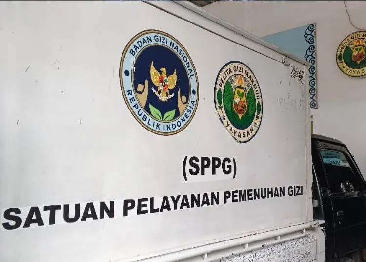 Mobil operasional SPPG Tutup di bawah Yayasan Pelita Gizi Makmur. (Eko Wicaksono/Lingkarjateng.id)