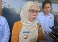 Bupati Demak Eisti’anah bersama Kepala Perwakilan SKK Migas Jabanusa dan General Manager TIS Energy, Heri Suryanto saat diwawancara Kamis, 8 Oktober 2026. (M Burhanuddin Aslam/Lingkarjateng.id)