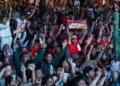 Kemenangan Timnas Indonesia dalam laga FIFA ASEAN Cup 2026 memicu euforia di halaman kantor Gubernur Jateng pada Senin, 5 Oktober 2026 malam. (Dok. Pemprov Jateng/Lingkarjateng.id)