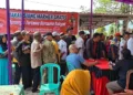 Kegiatan Makan Siang Marhaen Gratis yang digelar DPC PDI Perjuangan Kabupaten Pekalongan di Kafe Volkadot, Desa Gandarum, Kecamatan Kajen, Sabtu, 10 Oktober 2026. (Fahri Akbar/Lingkarjateng.id)