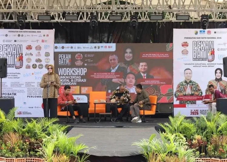 Wakil Wali Kota Pekalongan, Balgis Diab, menghadiri Workshop UMKM Cerdas Digital dan Literasi Keuangan dalam rangkaian Pekan Batik Nasional 2026 di Alun-alun Kota Pekalongan, Kamis, 15 Oktober 2026. (Humas Pemkot Pekalongan/Lingkarjateng.id)