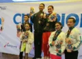 Perwakilan atlet Kota Pekalongan menunjukkan medali emas yang berhasil diraih dalam ajang Porprov Jawa Tengah XVII 2026. (Dok. Humas Pemkot Pekalongan/Lingkarjateng.id)