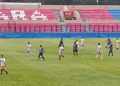 Alumni Purna Praja Sekolah Tinggi Pemerintahan Dalam Negeri (STPDN) Angkatan 11 (Pam11ngkas) saat bermain fun football di Stadion Gelora Bumi Kartini (GBK) Jepara, pada Jumat, 30 Oktober 2026. (Tomi Budianto/Lingkarjateng.id)