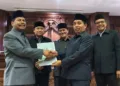Bupati Rembang Harno dan DPRD Rembang menyetujui Perubahan APBD Tahun Anggaran 2026 dalam rapat paripurna, Rabu, 30 September 2026. (Vicky Rio/Lingkarjateng.id)